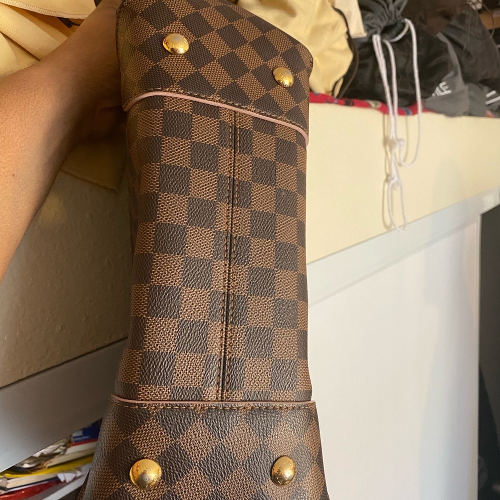 Lv Caissa 🛑Sold🛑 - Picture 14 of 15